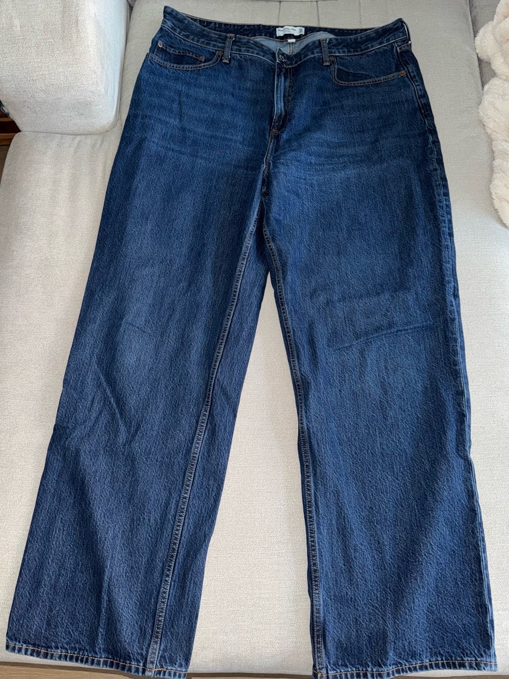 Abercrombie & Fitch Loose High Rise, Long Fit Dark Blue Jeans